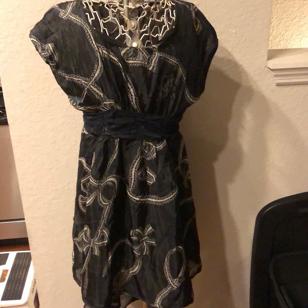 👗NWT Delicia dress w/embroidery tie back belt👗